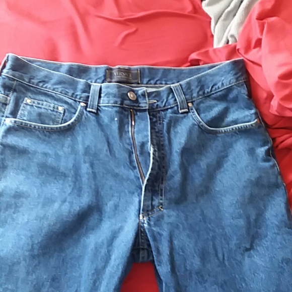 Jeans - Picture 1 of 3